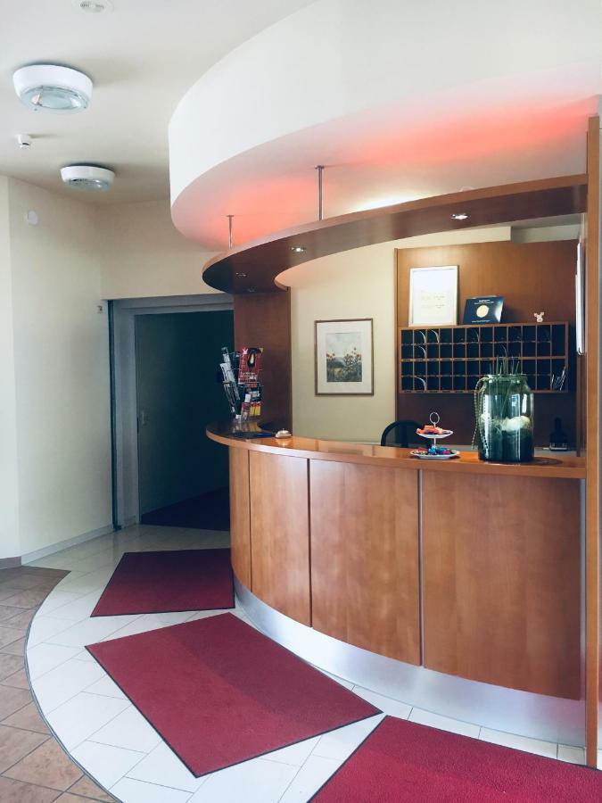 Domizil Alte Post Hotel Puttlingen Exterior photo